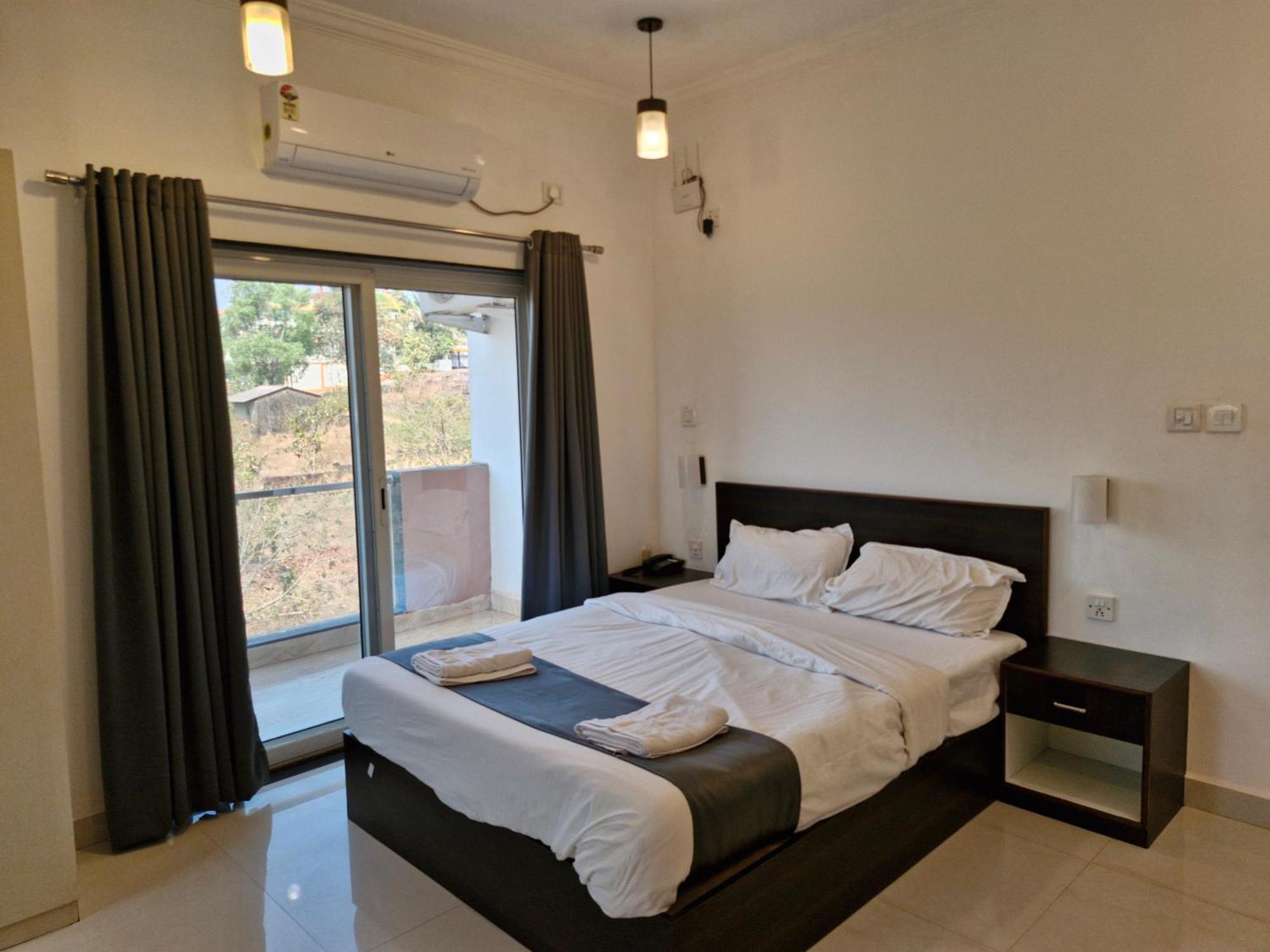 Hotel Rsa Residency Pernem Extérieur photo